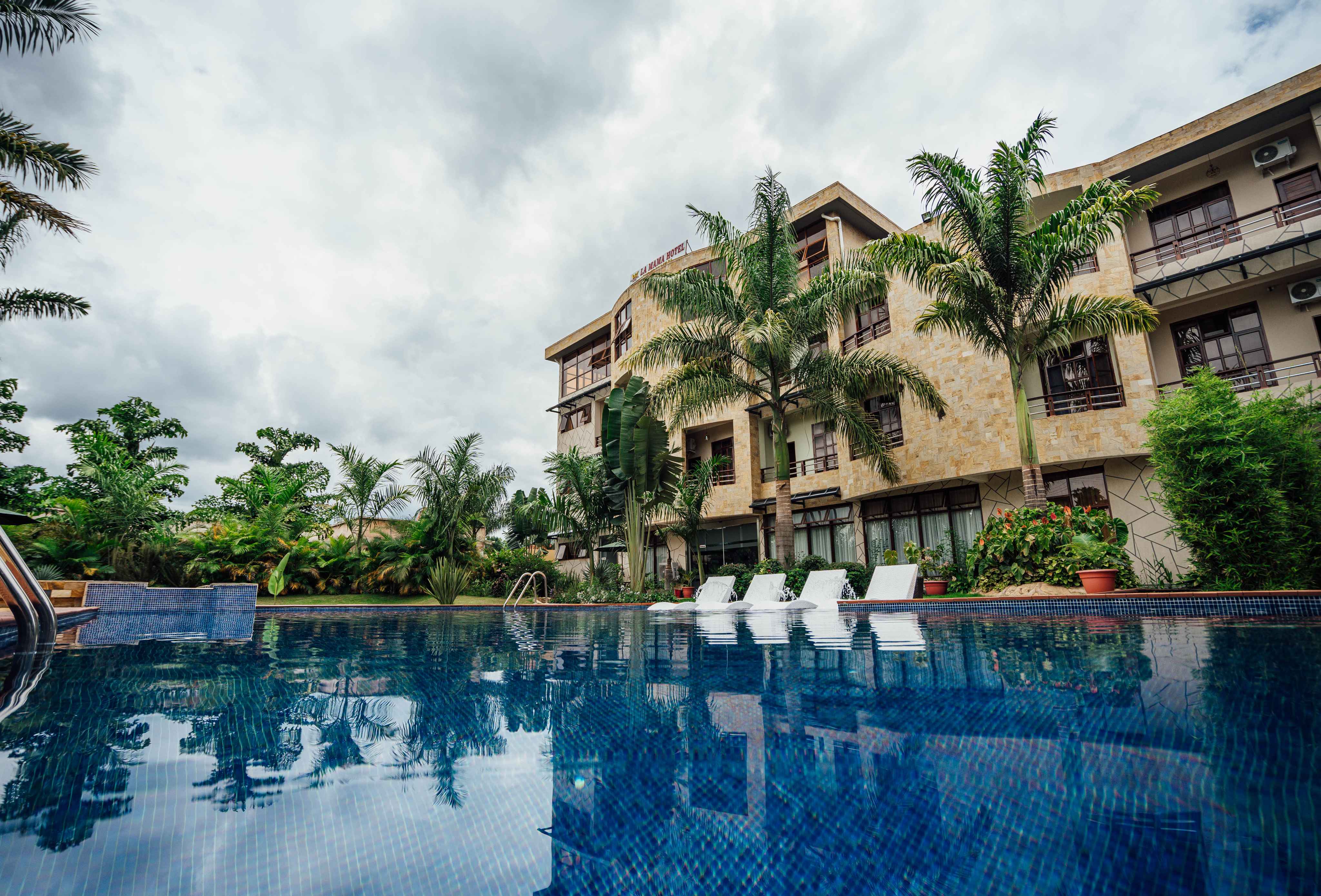 Enjoy a Luxury Experience